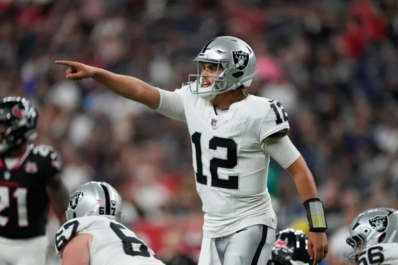 Fernando Mendoza INT, Aidan O'Connell-led Raiders comeback win stand out vs. Texans