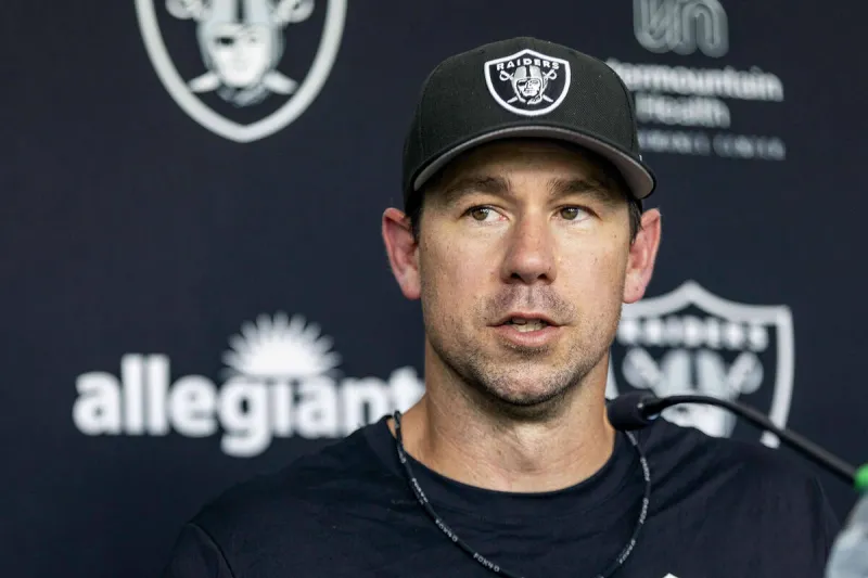 How can Klint Kubiak win Coach of the Year? Look back at last 10 winners