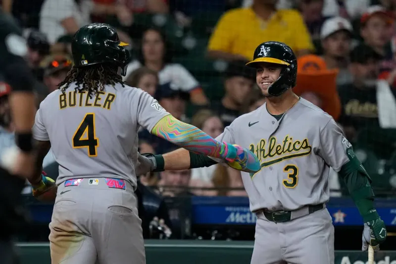 Athletics rally in 8th inning to beat Astros, snap 5-game skid