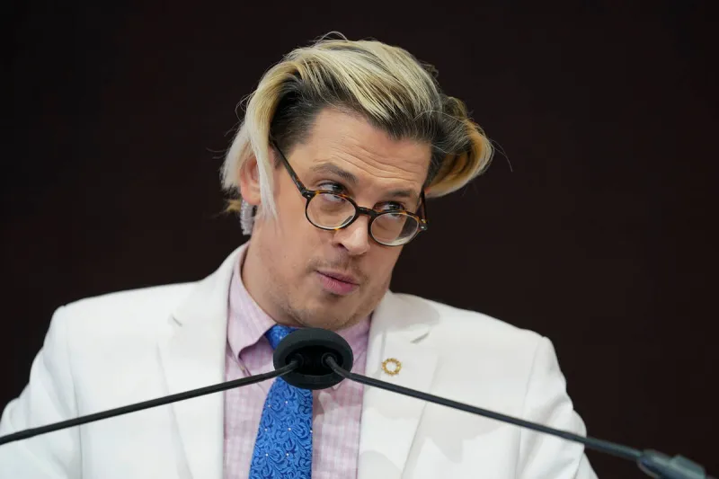 ICE arrests far-right British provocateur Milo Yiannopoulos