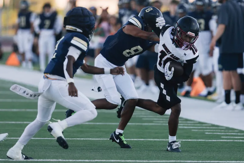 Desert Oasis runs over Spring Valley behind quarterback Helsham