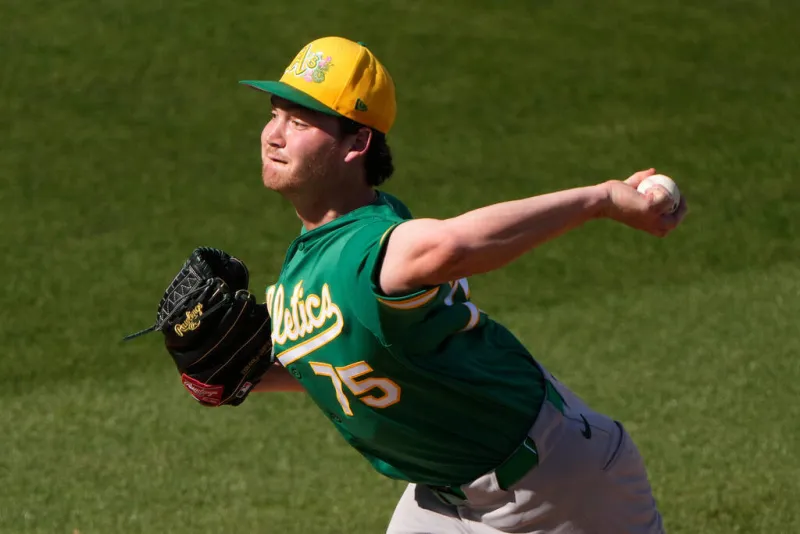 A's prospects De Vries, Arnold out indefinitely after injuries