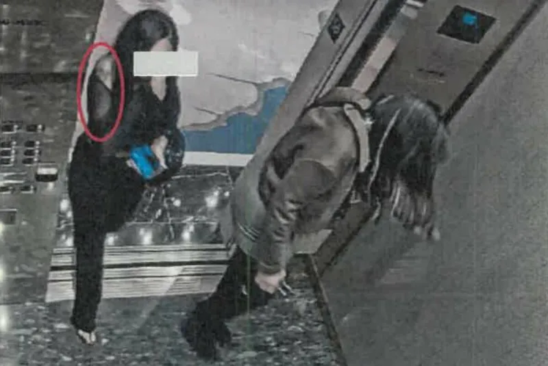 2 women accused of stealing more than $32K from Strip hotel guest