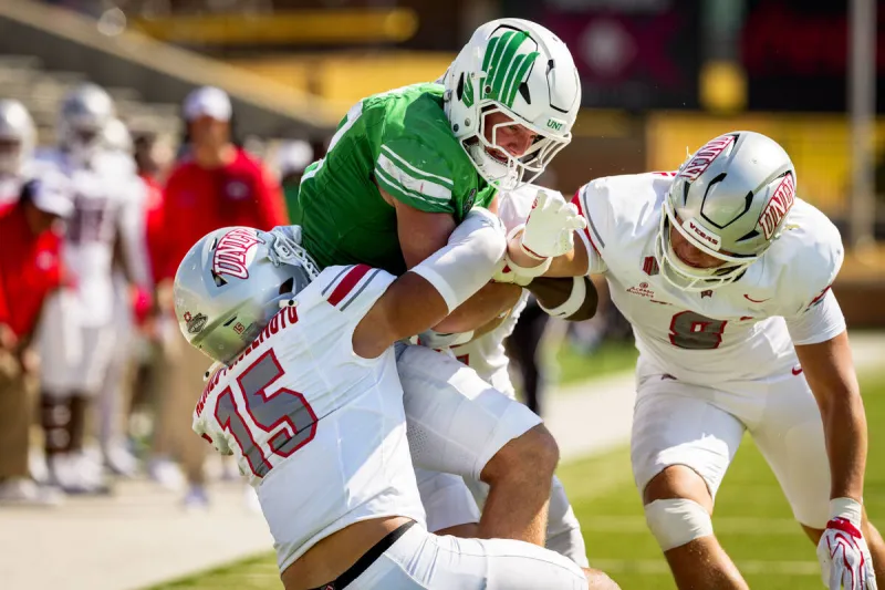 With no help from offense, UNLV's defense succumbs in 2nd half