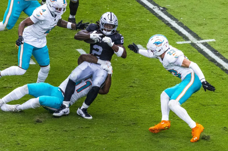 Graney: Raiders did what they were supposed to in beating the Dolphins