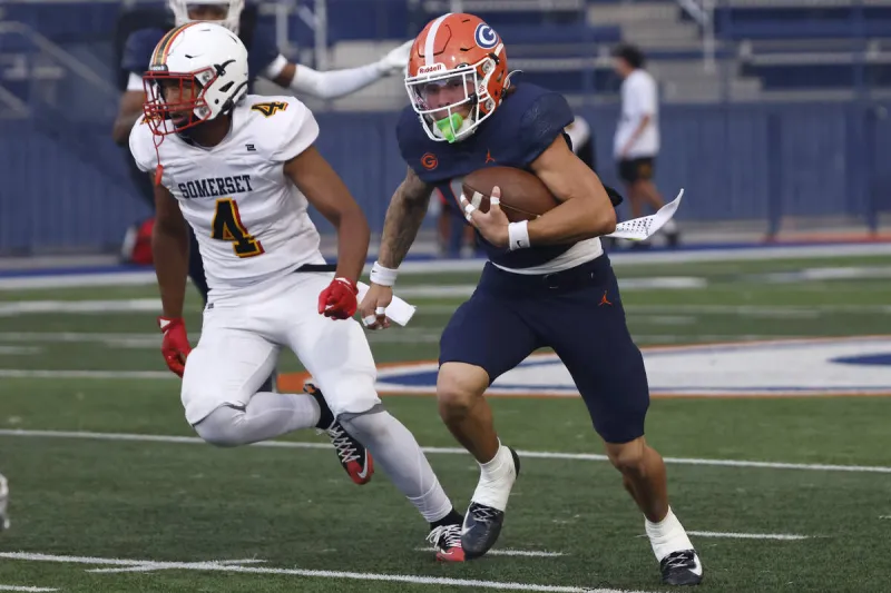 UNLV football commit makes position change to help Bishop Gorman