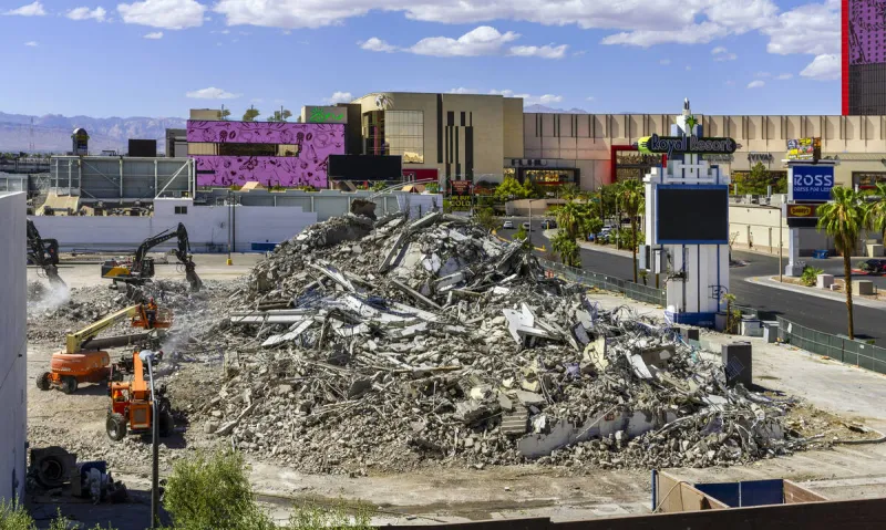Hotel near Las Vegas Strip is demolished