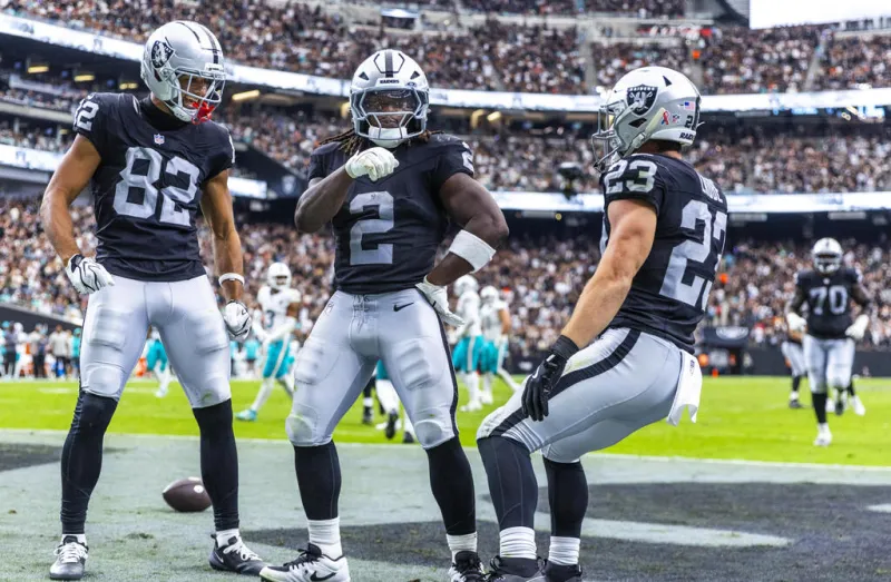Can the Raiders, Ashton Jeanty control tempo again vs. Chargers?