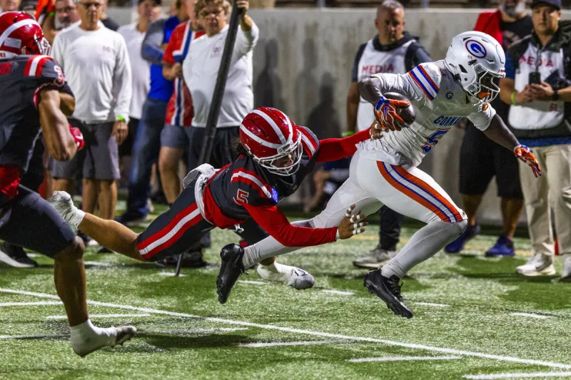 Bishop Gorman ends losing streak to Mater Dei with decisive road win