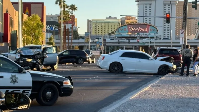 Las Vegas police investigate 3-vehicle crash; Veterans Memorial Dr & Bonanza