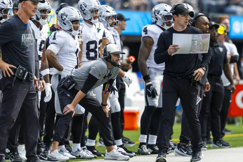 Graney: Raiders outplay Chargers and are perfect for it