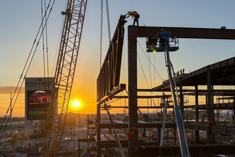 Massive steel truss goes up at Durango at midway point of $385M expansion
