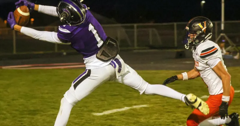 Spartans trounce Vaqueros