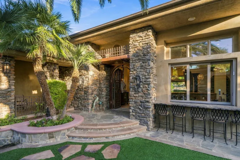 Golf course becomes backyard at $5.2M MacDonald Highlands home