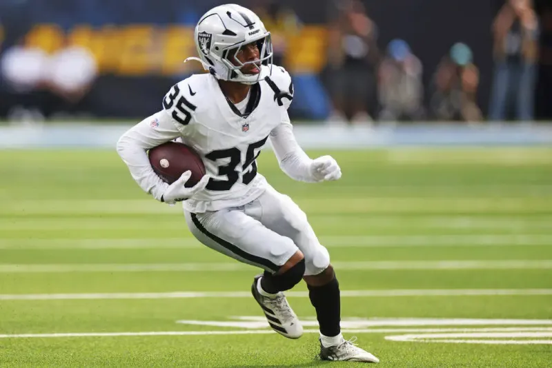 Raiders rookie earns league award after spectacular starting debut
