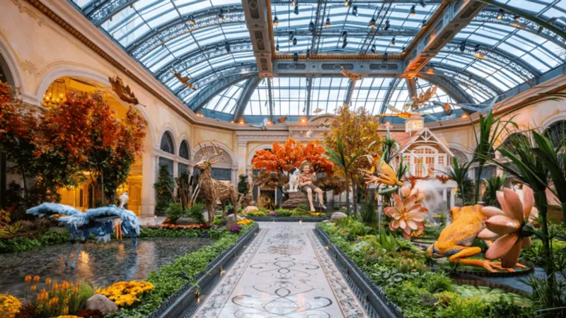 Bellagio Conservatory unveils new 'nostalgic autumn escape' display