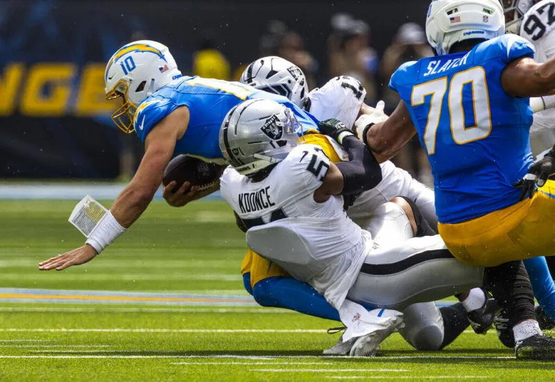 Raiders pass rush powers unbeaten start
