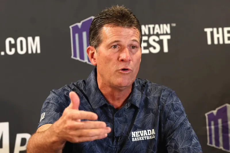 UNR men's basketball coach Steve Alford to retire at end of season