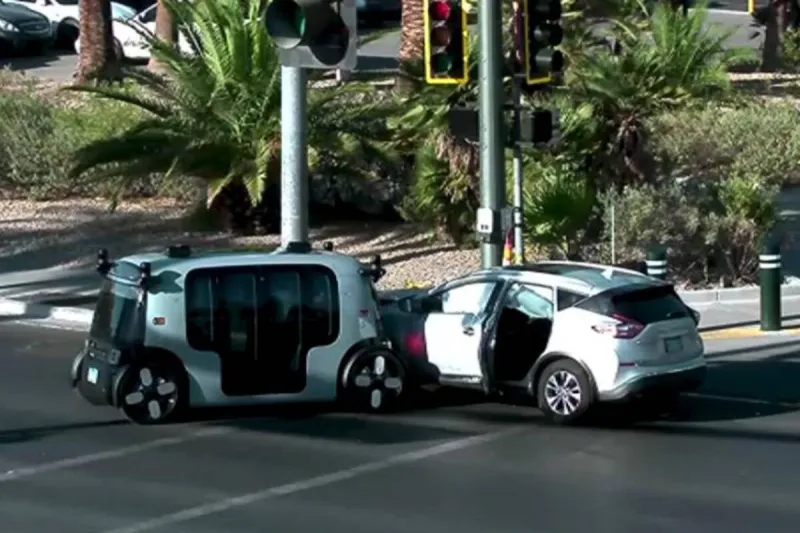 Zoox autonomous vehicle involved in crash on Las Vegas Strip