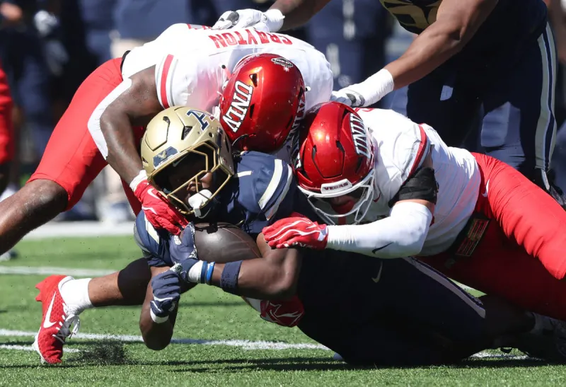 UNLV defense finds its 'edge' in blowout road win against Akron