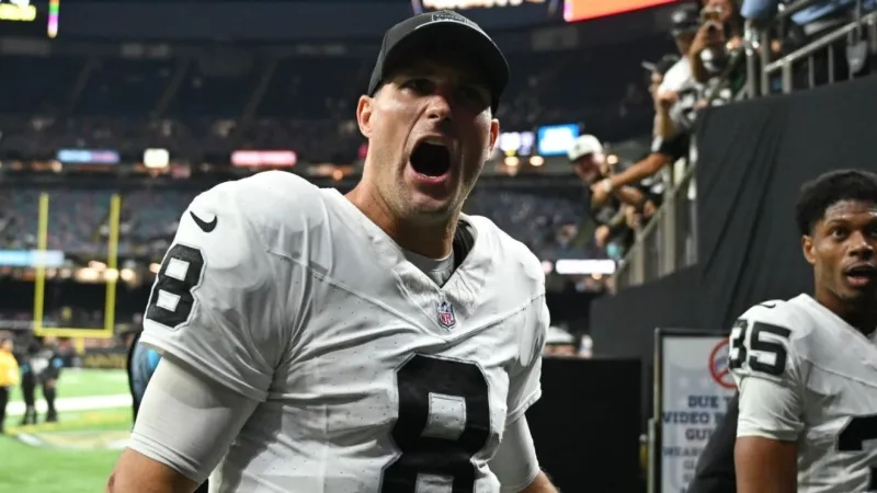 Raiders erase 11-point deficit, force four fourth-quarter turnovers to beat Saints 35-27
