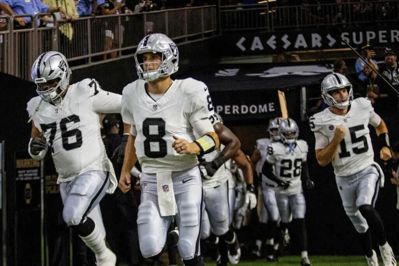 Graney: Kirk Cousins' early play is a gift for Raiders, Fernando Mendoza