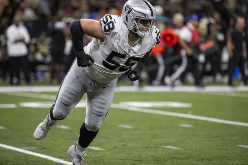 Lineman officially out for Raiders vs. Chiefs, QB expected to return Sunday