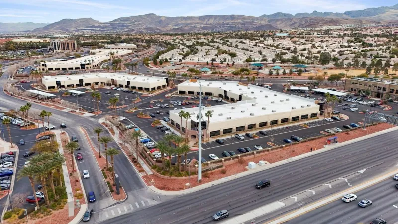 $100M 'The Cliff' takes shape in Henderson as new dining and shopping space