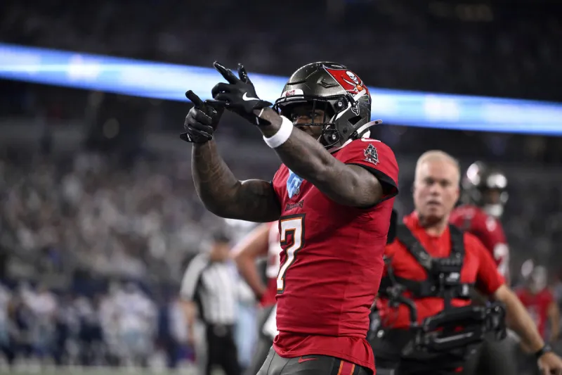 NFL props betting: Numbers show Irving, Robinson to be good Sunday plays