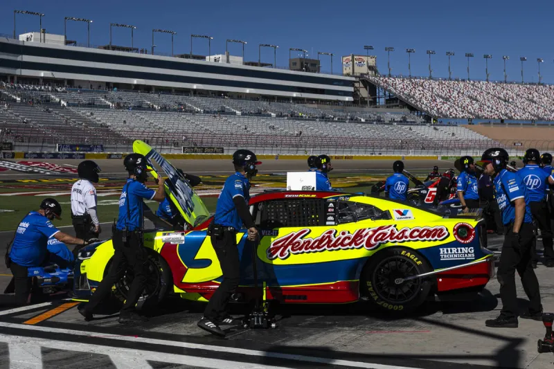 'Tiny Kyle' honoring Kyle Busch with tribute scheme at South Point 400