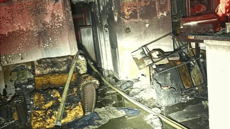 One dead, 7 displaced after Las Vegas apartment fire on E. Tropicana Avenue