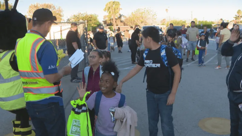 Tom Williams Elementary hosts walk and roll day to promote safety, health