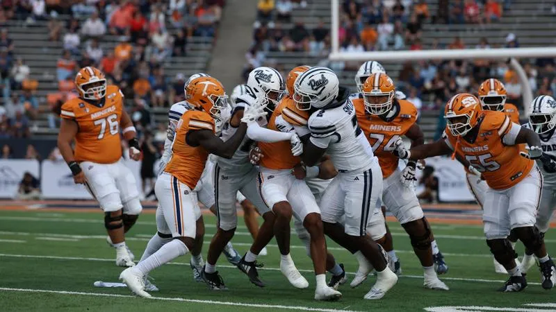 EJ Smith named to AP Midseason All-America Second Team