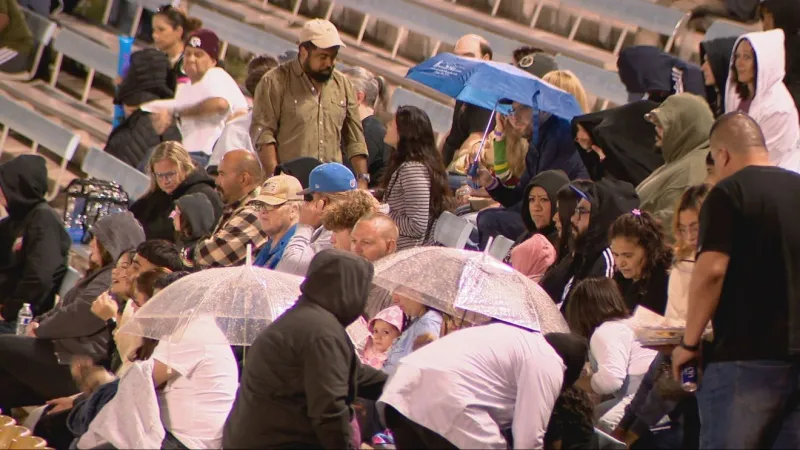 Las Vegas fans say goodbye to Cashman Field during final sporting event