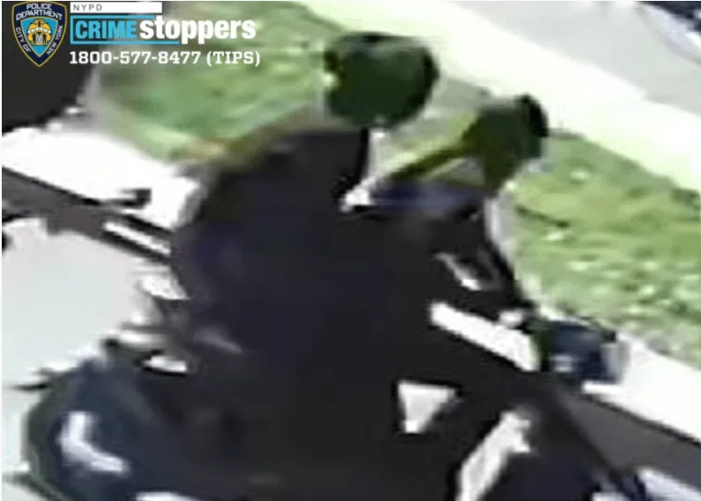 Bedford Park: Two Sought for Attempted Robbery