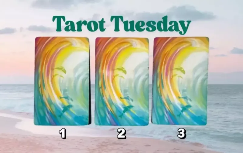 Here's The Free Tarot Reading You Need For August