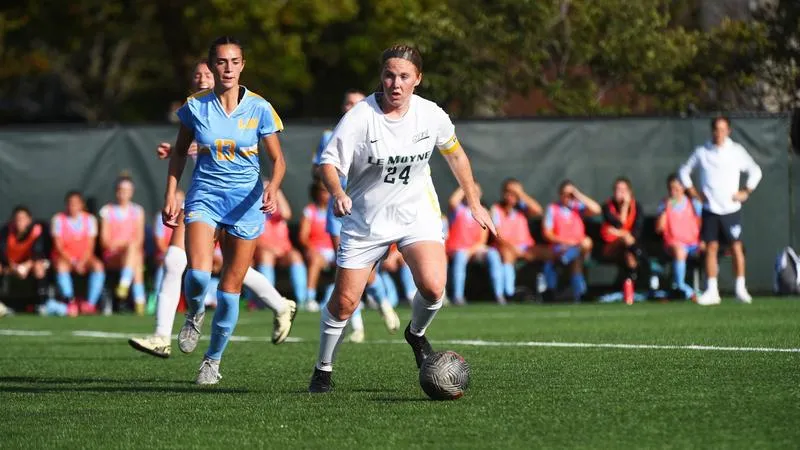 WOMEN'S SOCCER PRESEASON POLL; SEASON PREVIEW