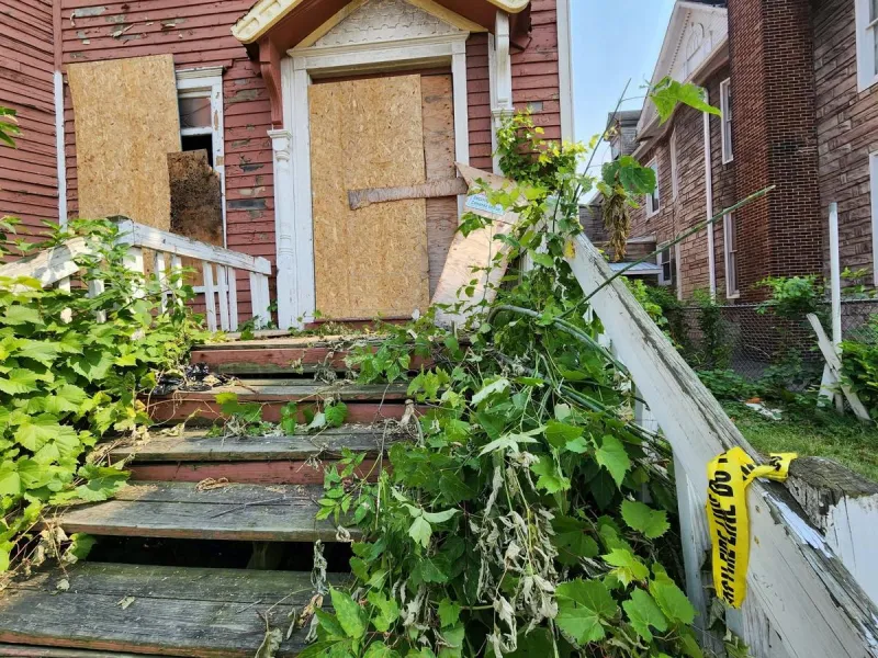 Intruders Attracted to Fire-Damaged Court Street Building