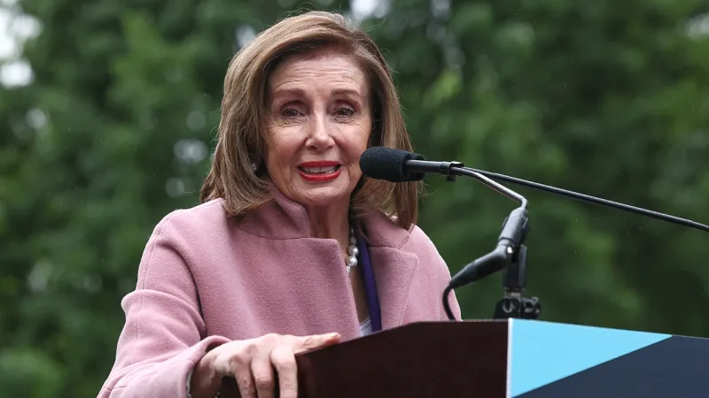 Pelosi endorses JFK's grandson in Democratic House primary