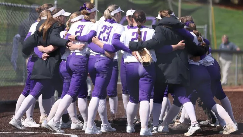 Softball: Owls earn five spots on CSC Academic All-District squad