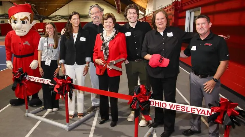 Gordon Field House Track Dedicated to Lloyd Ferguson '62