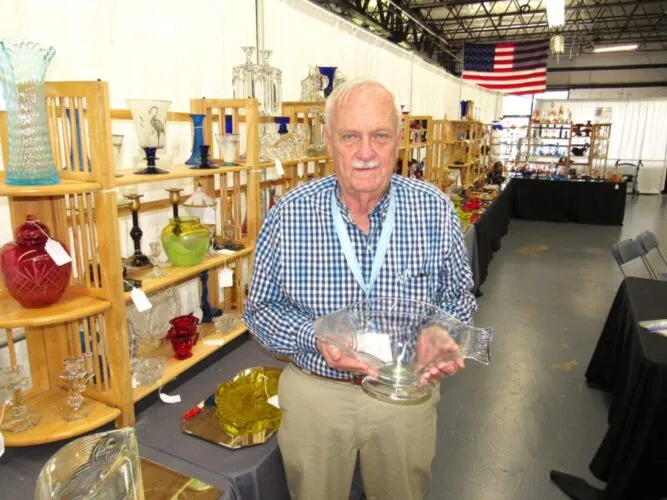 Color, history and collectibles shine at glass show