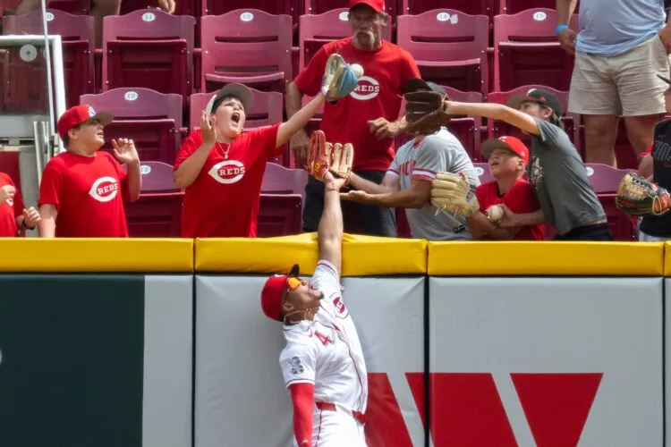 Gabriel Moreno's Homer In 8th Sends Diamondbacks Past Reds 5-3 For Lovullo's 700th Win