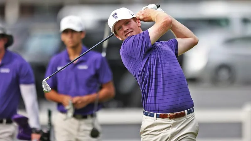 Men's Golf: Kenyon pair collects CSC academic recognition