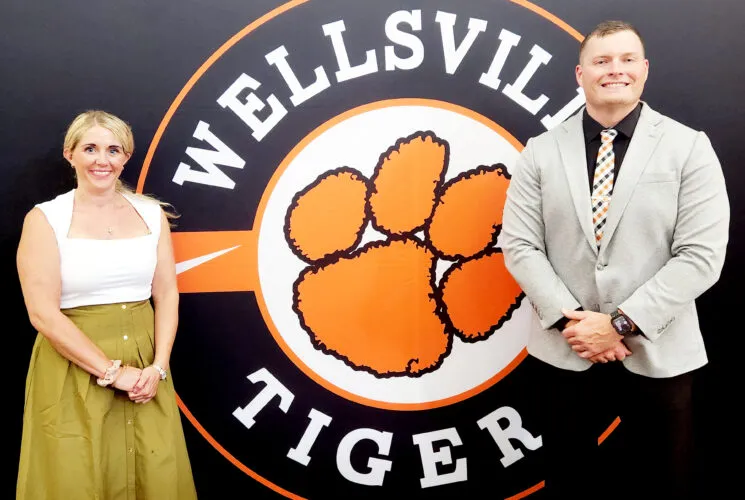 Wellsville school board hires new superintendent and treasurer