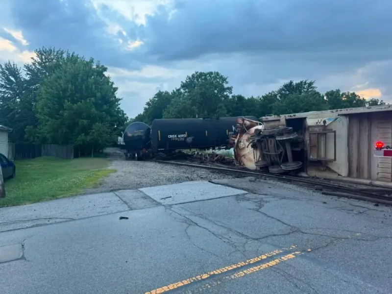 Train Carrying Hydrochloric Acid Derails in Ohio