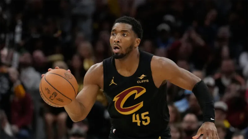 Mitchell agrees to 4-year, $273 million extension with Cavs