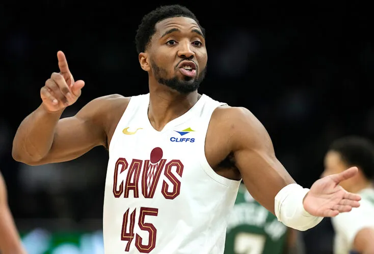 Cavs staying with Mitchell