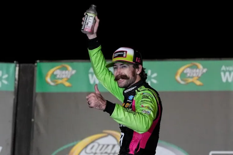 Blaney only 65 points out of lead