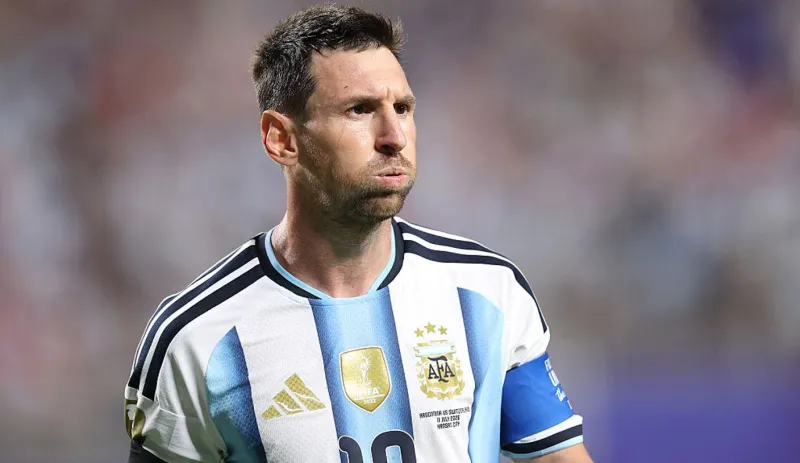 Who Are the Announcers for England vs. Argentina in the 2026 World Cup Semifinal?
